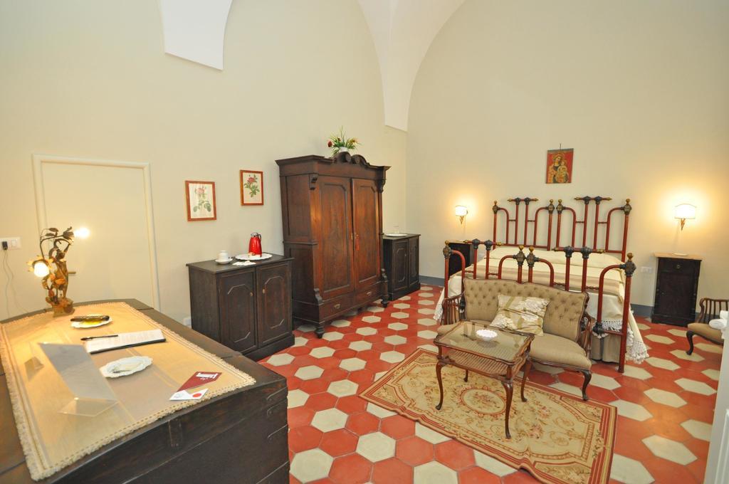 Palazzo De Donatis B&B Melissano Rum bild