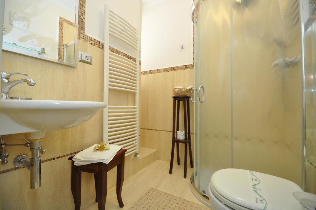 Palazzo De Donatis B&B Melissano Rum bild