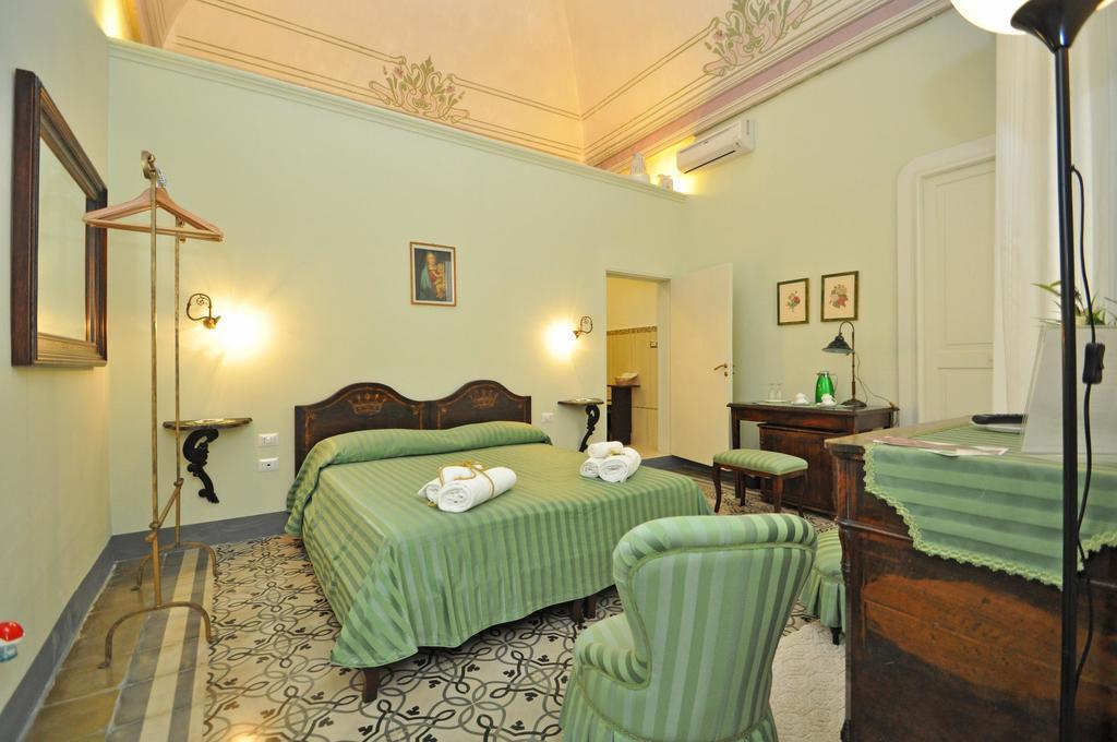 Palazzo De Donatis B&B Melissano Rum bild